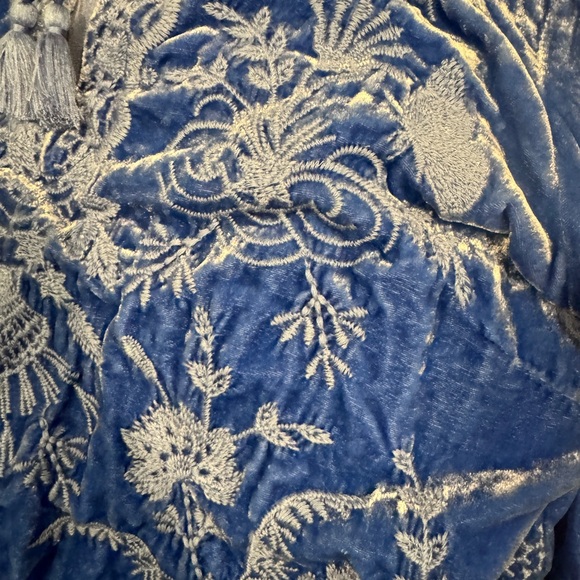 Johnny Was Embroidered Velvet Tunic Top - Picture 4 of 9